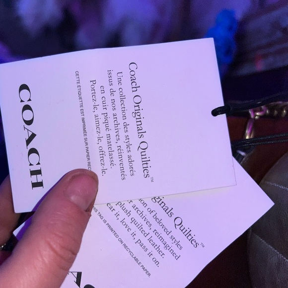 BNWT‼️ gold COACH UNIQUE STYLE ‼️ - Picture 2 of 7